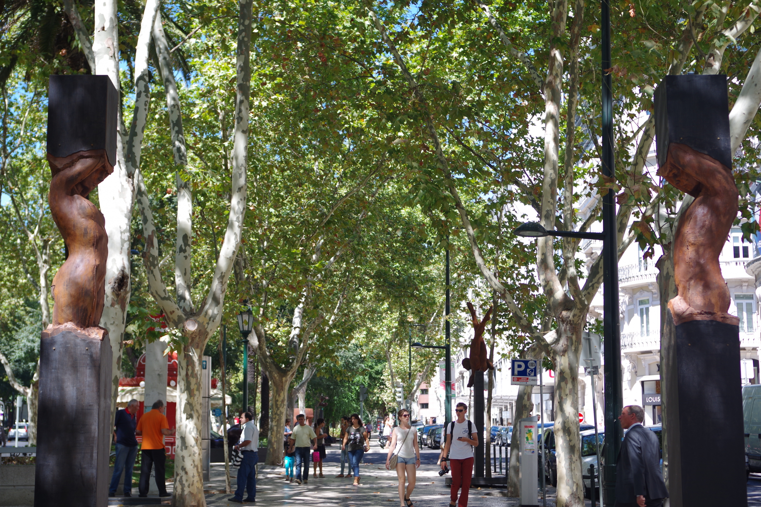 Esculturas da Avenida ao Teatro 10